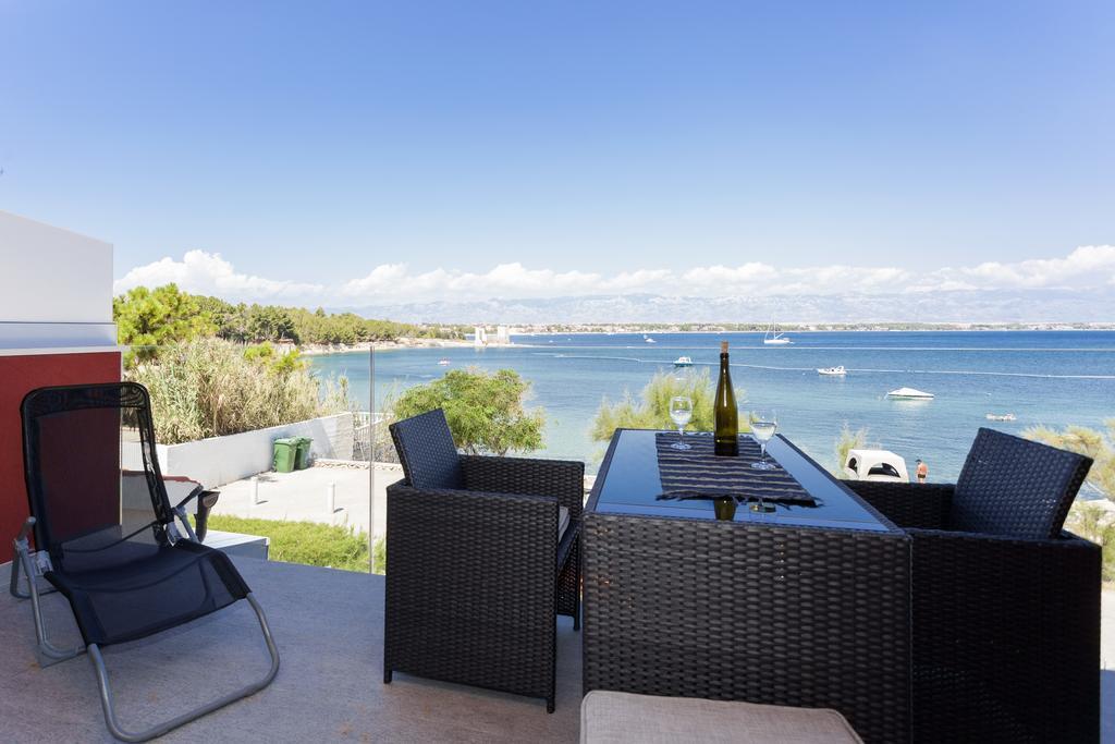 Apartments Svetec Vir Luaran gambar