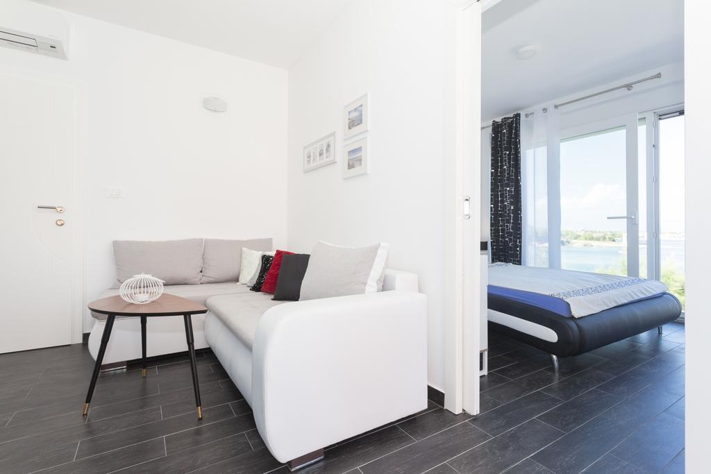 Apartments Svetec Vir Luaran gambar