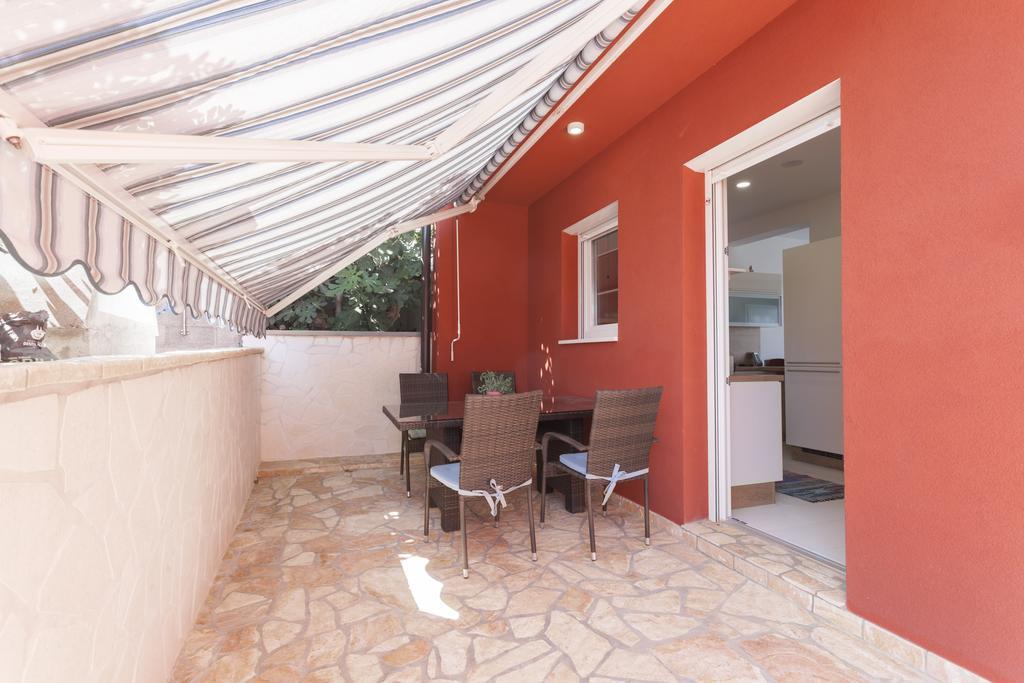 Apartments Svetec Vir Luaran gambar