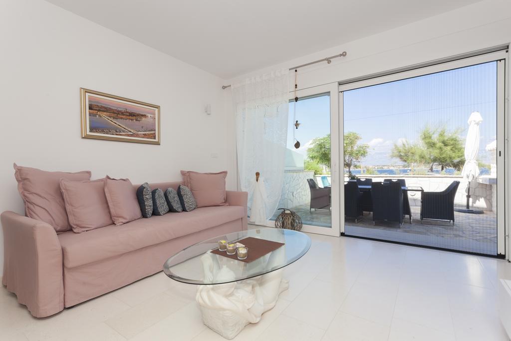 Apartments Svetec Vir Luaran gambar